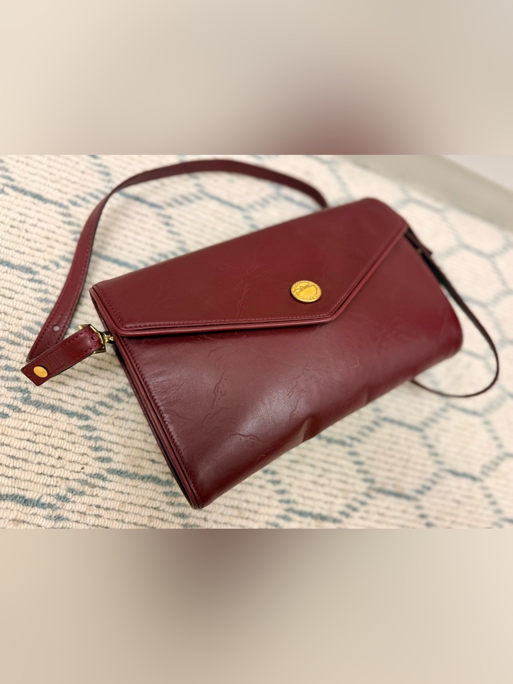 LONGCHAMP Vintage 80’s Rare Burgundy Embossed Horse Leather Crossbody Clutch - Picture 4 of 16